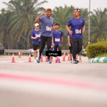 Runner Photo 7537109