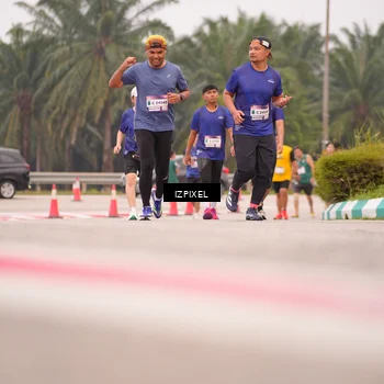 Runner Photo 7537110