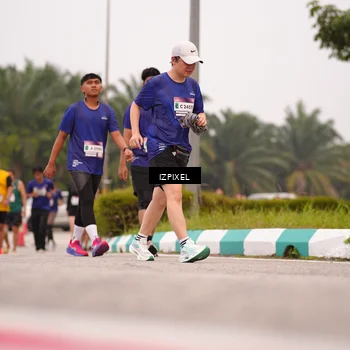 Runner Photo 7537115