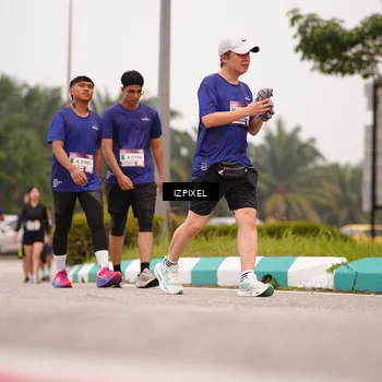 Runner Photo 7537122