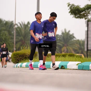 Runner Photo 7537129