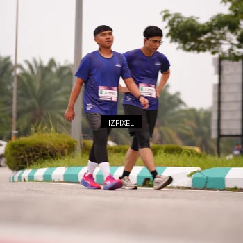 Runner Photo 7537136