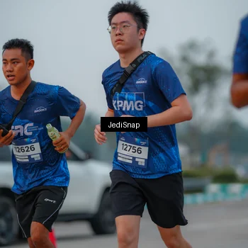 Runner Photo 7537201