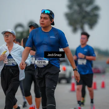 Runner Photo 7537213