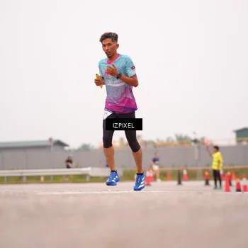 Runner Photo 7537230
