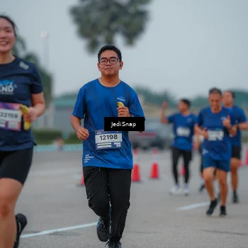 Runner Photo 7537254