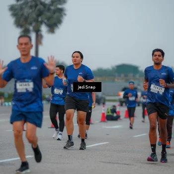 Runner Photo 7537282