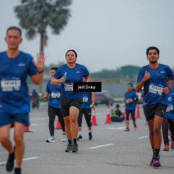 Runner Photo 7537297