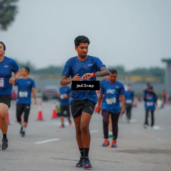 Runner Photo 7537300