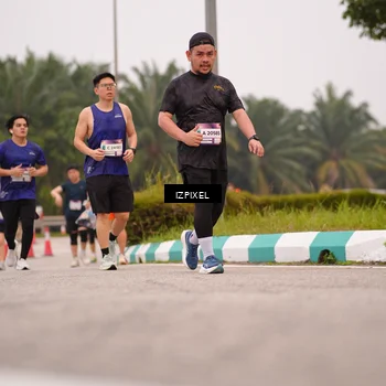 Runner Photo 7537301