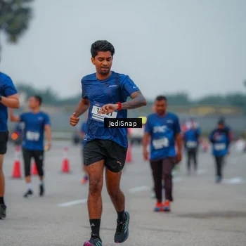 Runner Photo 7537308