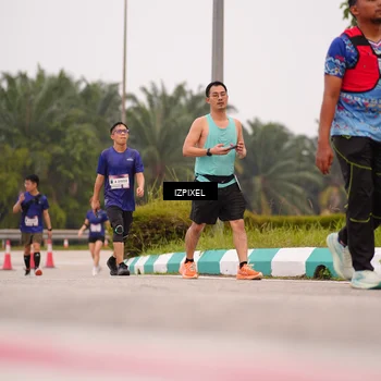 Runner Photo 7537350