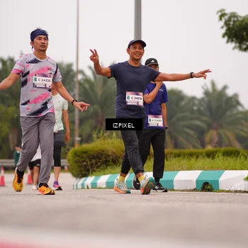 Runner Photo 7537389