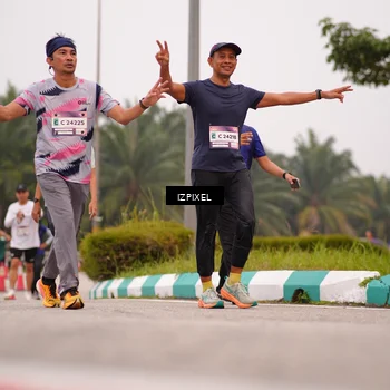 Runner Photo 7537393