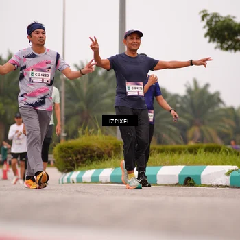 Runner Photo 7537396