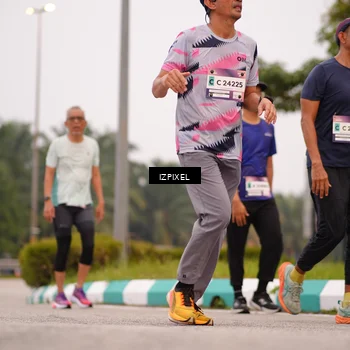 Runner Photo 7537397