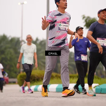 Runner Photo 7537399