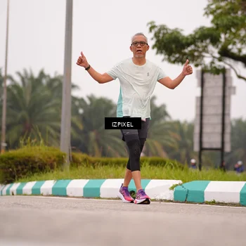 Runner Photo 7537403