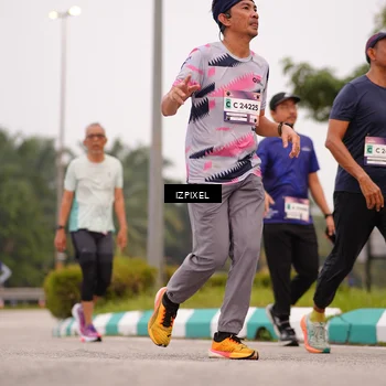 Runner Photo 7537404