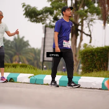 Runner Photo 7537406