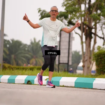 Runner Photo 7537410