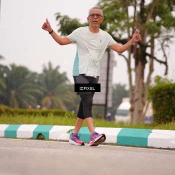Runner Photo 7537412