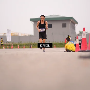 Runner Photo 7537417