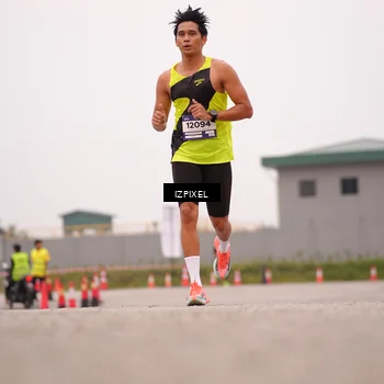 Runner Photo 7537455