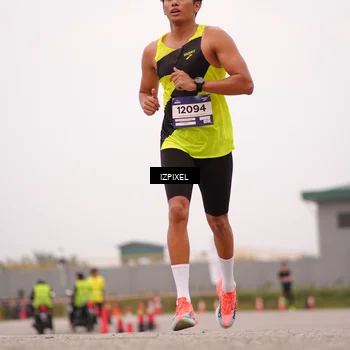 Runner Photo 7537457