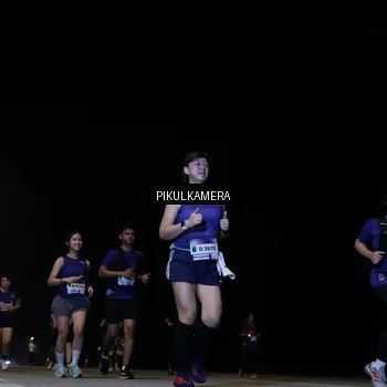 Runner Photo 7537489