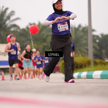 Runner Photo 7537499