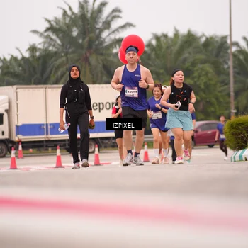 Runner Photo 7537502
