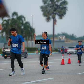Runner Photo 7537571