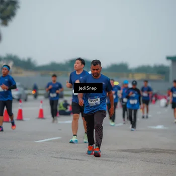Runner Photo 7537578