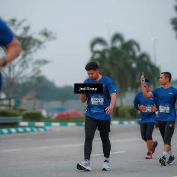 Runner Photo 7537591