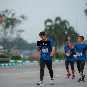 Runner Photo 7537594
