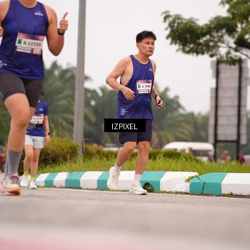 Runner Photo 7537625