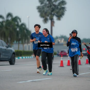 Runner Photo 7537652