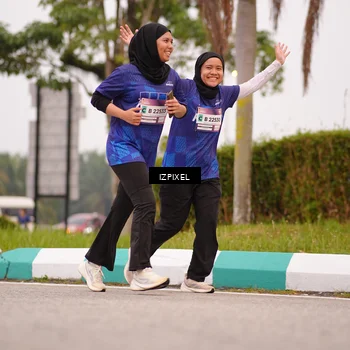 Runner Photo 7537657