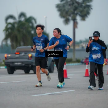 Runner Photo 7537659
