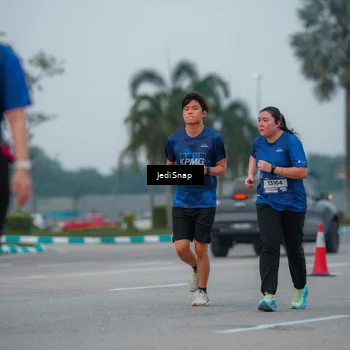 Runner Photo 7537666
