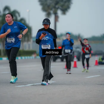 Runner Photo 7537676