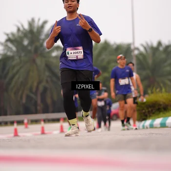 Runner Photo 7537699