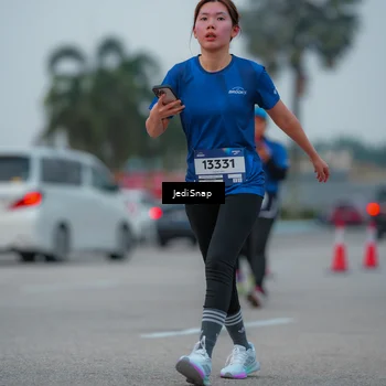 Runner Photo 7537705