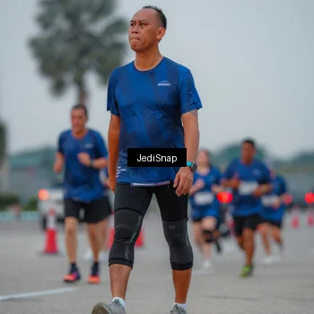 Runner Photo 7537785
