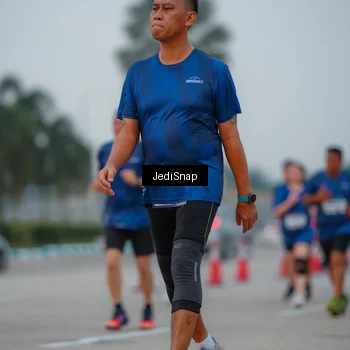 Runner Photo 7537786