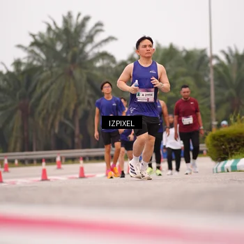 Runner Photo 7537800