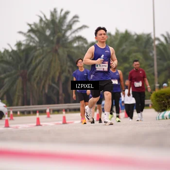 Runner Photo 7537801
