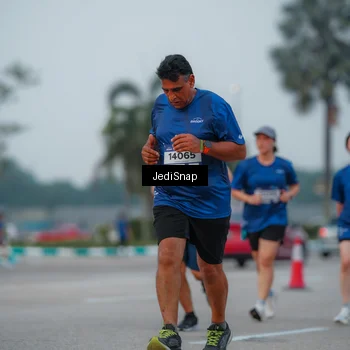 Runner Photo 7537848