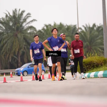Runner Photo 7537851